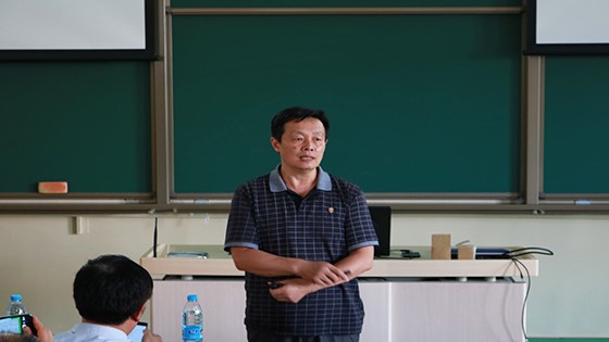 a40fe39e75e5b5c4c3acbef96ab54f85.jpg 家长会3.jpg