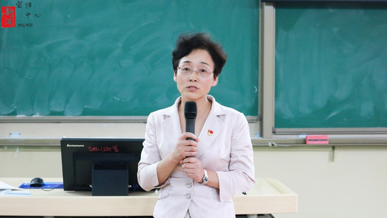 8dbcb4179d3766ecc58b2d457f4f9ad1.jpg 本科开学典礼5.jpg